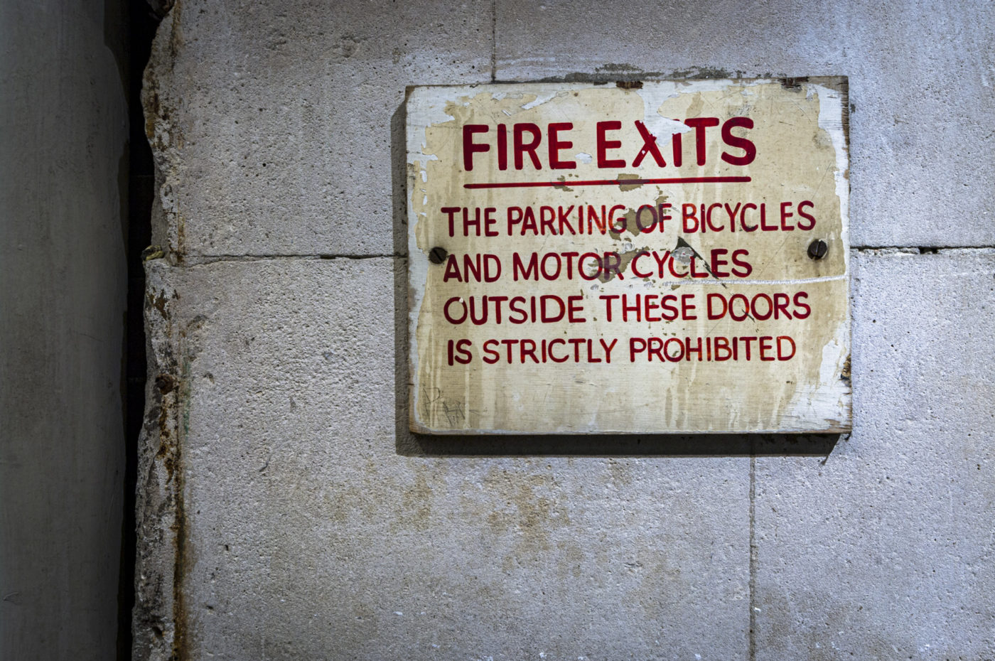 Exterior, Noel Coward Theatre. Bill Ward Photography Exterior, Noel Coward Theatre. Bill Ward Photography